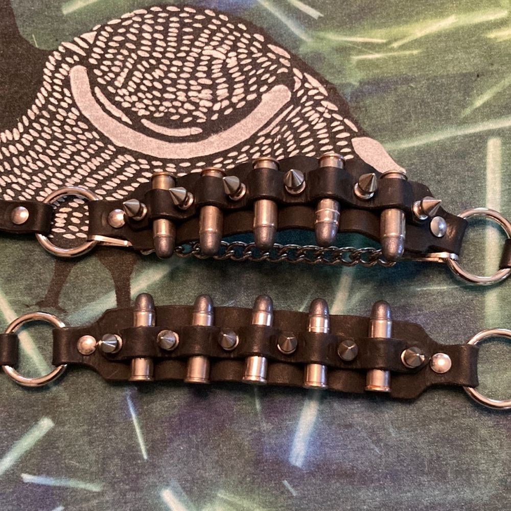 Boot chain/bracelet designed for motorcycle riding boots